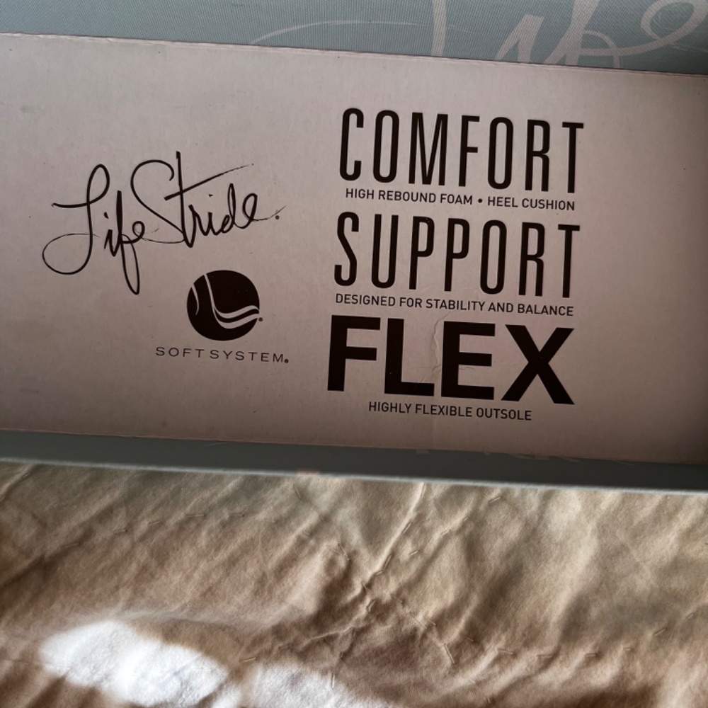 Life Stride Black "Soft Systems" Flats size 7.5 M - Picture 4 of 6